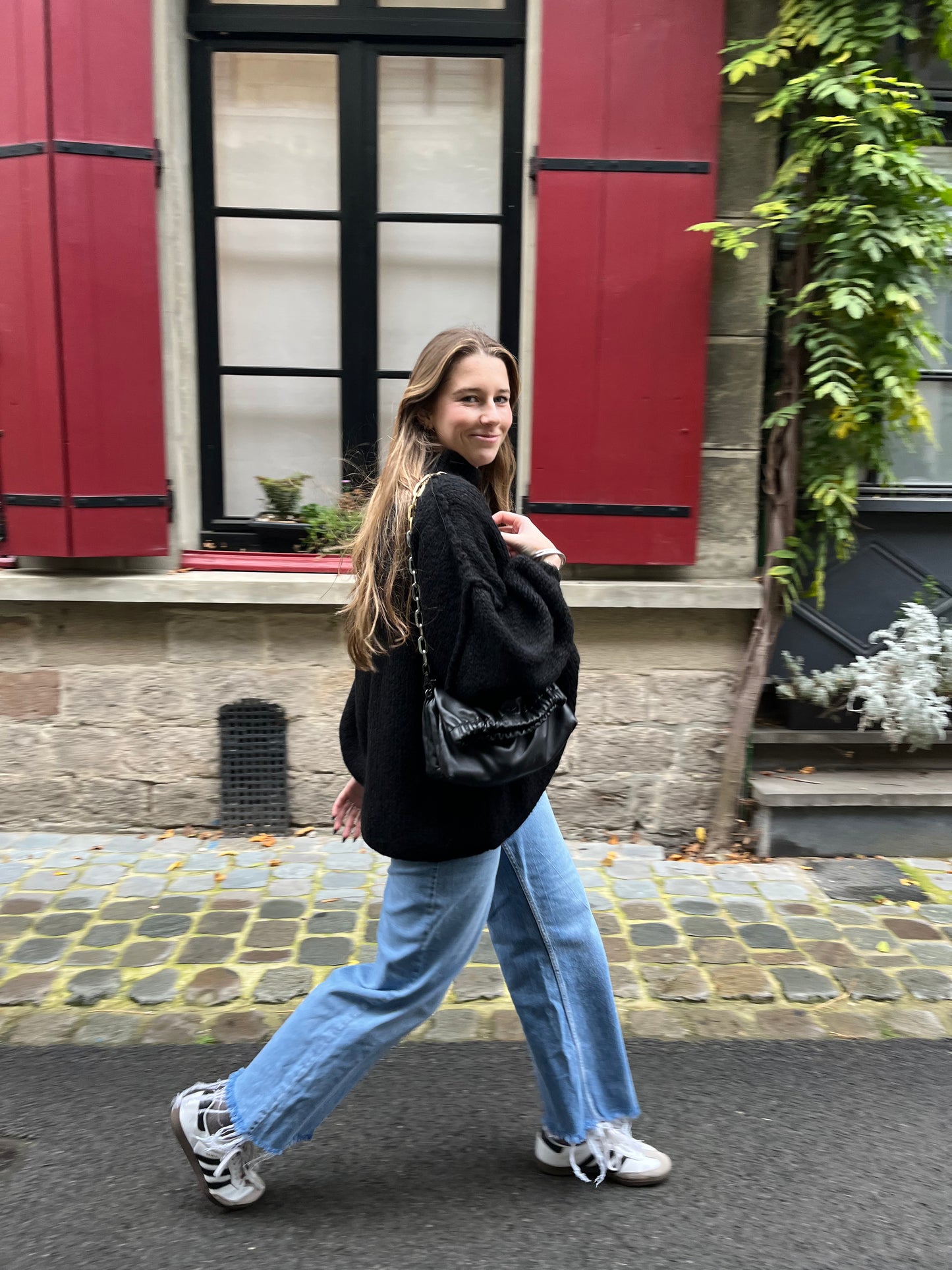 Pull oversize noir-Iconique